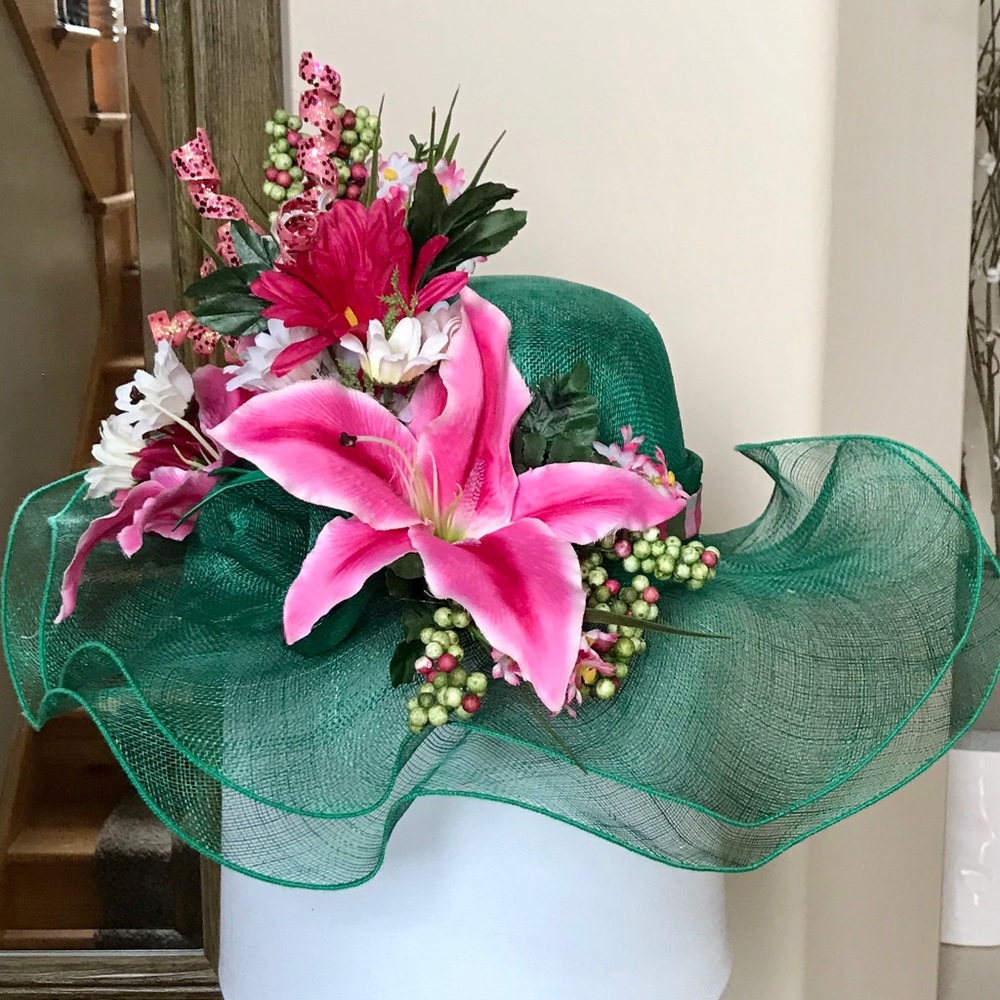 CUSTOM ONE-OF-A-KIND KENTUCKY DERBY SINAMAY HAT